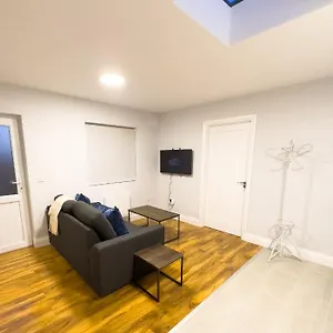 Entire Cozy Apartment