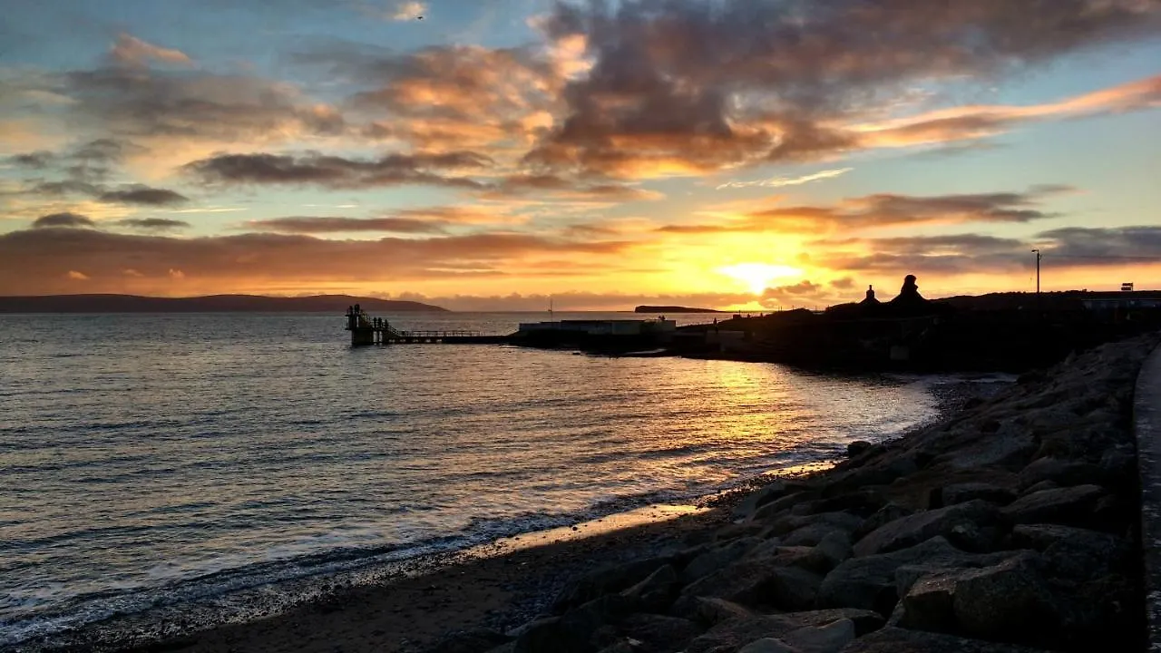 Cosy Cottage By The Sea Galway